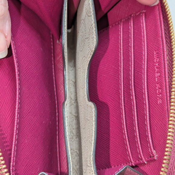 Michael Kors burgundy wallet/wristlet. EUC! - Picture 3 of 4